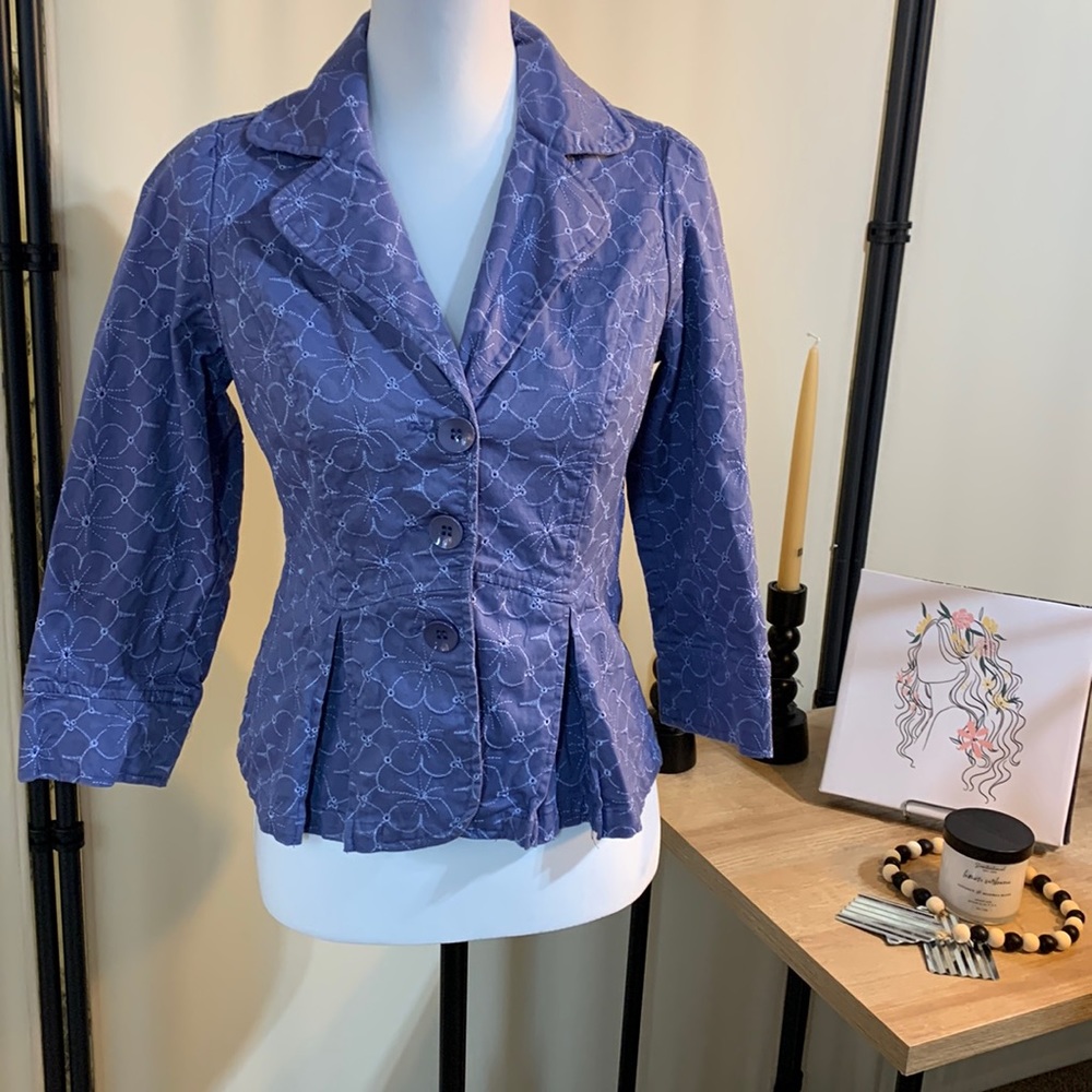 Live A Little Purple Eyelet Flower Blazer Size Medium Petite